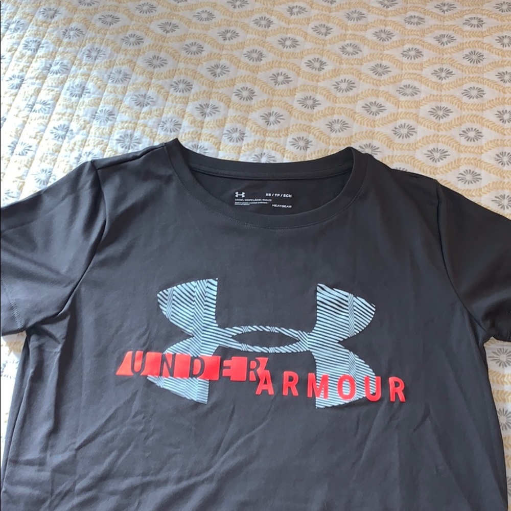 Under Armour short sleeve dri-fit shirt